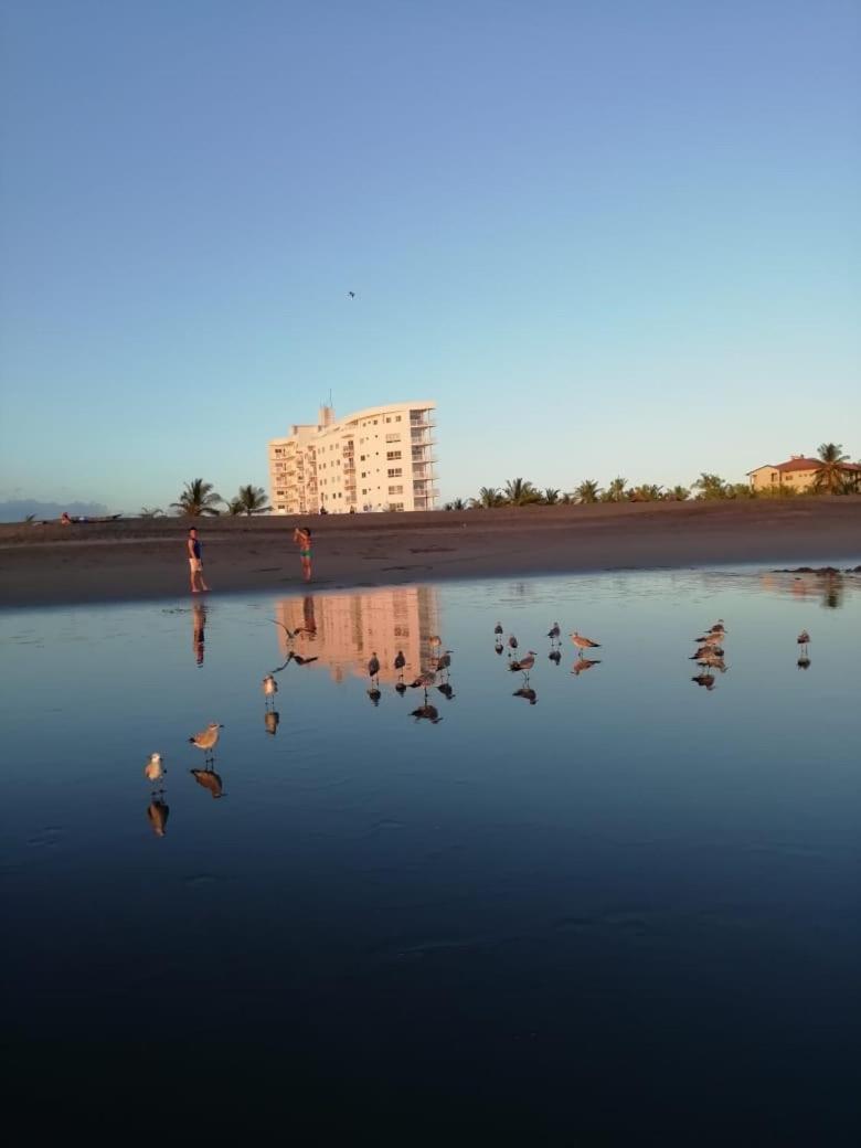 Playa La Barqueta , Las Olas Tower Front David Buitenkant foto